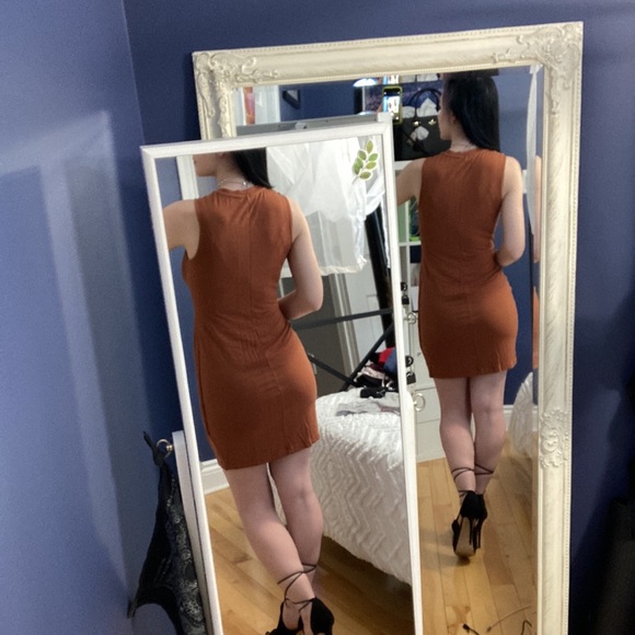 Camel Coloured Wrap style Bodycon dress - Picture 3 of 7